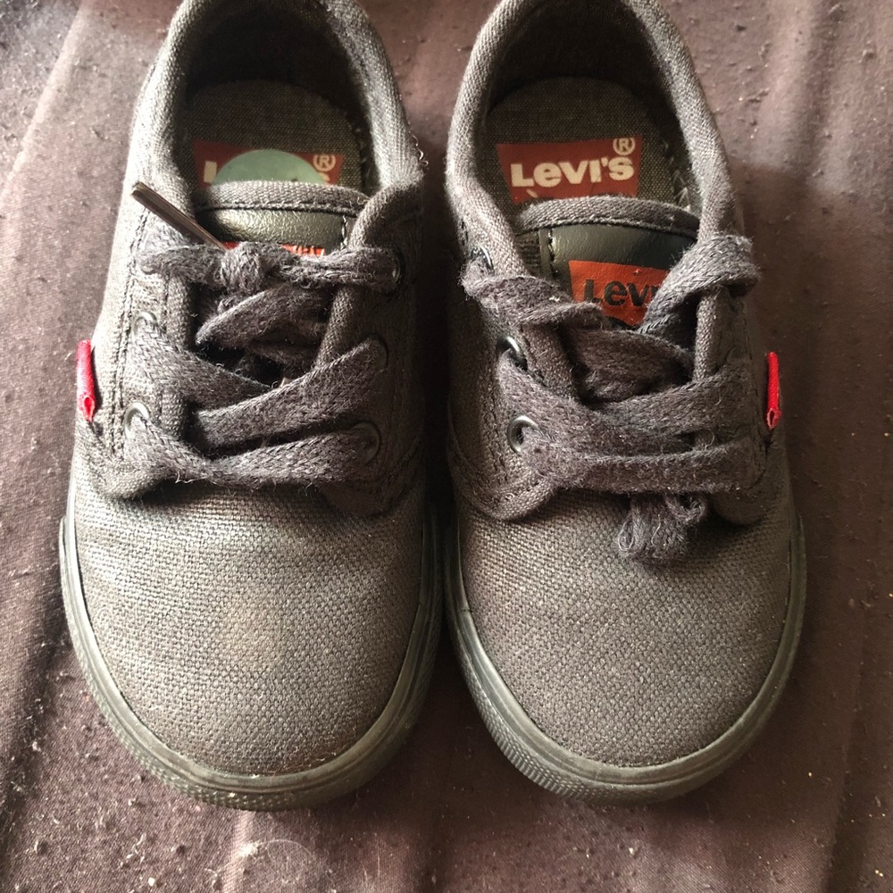Toddlers Levi’s shoes
